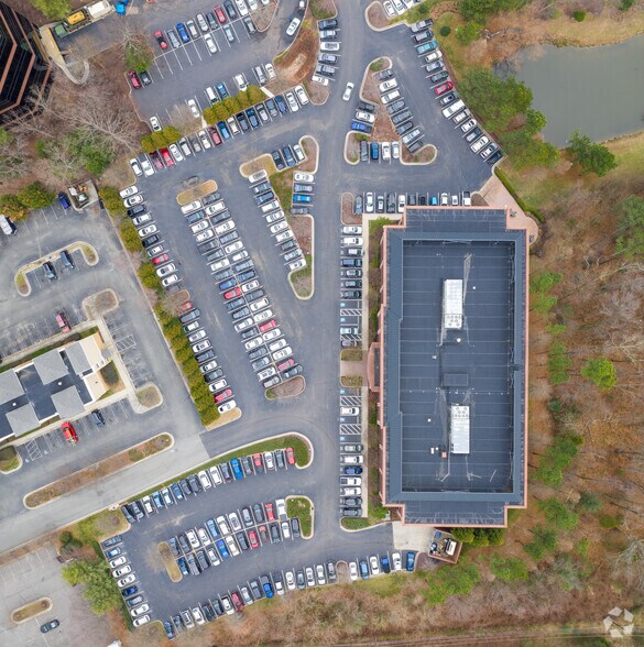 More Photos Of 6806 Paragon Pl, Richmond Office For Lease