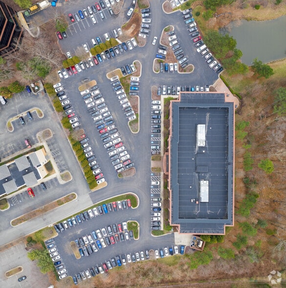 More Photos Of 6806 Paragon Pl, Richmond Office For Lease