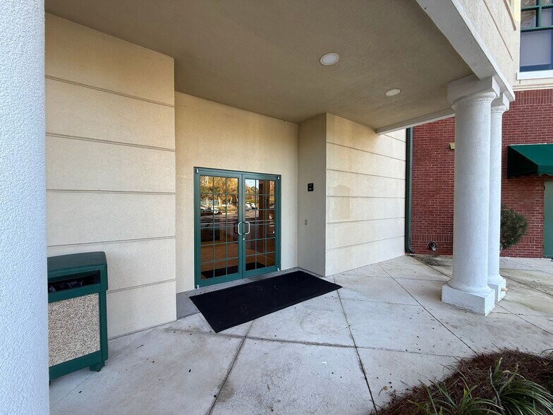 More Photos Of 961687 Gateway Blvd, Fernandina Beach Medical For Lease