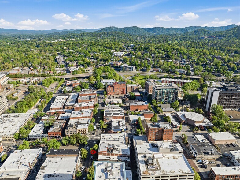 More Photos Of 32 Broadway St, Asheville Storefront Retail Residential For Sale