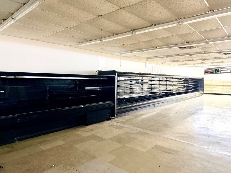 More Photos Of 104 W State Highway 162, Clarkton Supermarket For Sale
