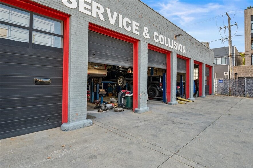 More Photos Of 629 N Ashland Ave, Chicago Land For Sale