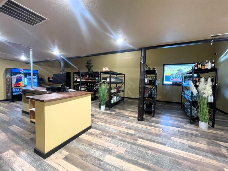 More Photos Of 102 Rogers Ln, Livingston General Retail For Sale