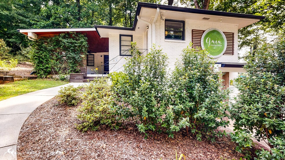 More Photos Of 3232 Memorial Dr, Decatur Office For Sale