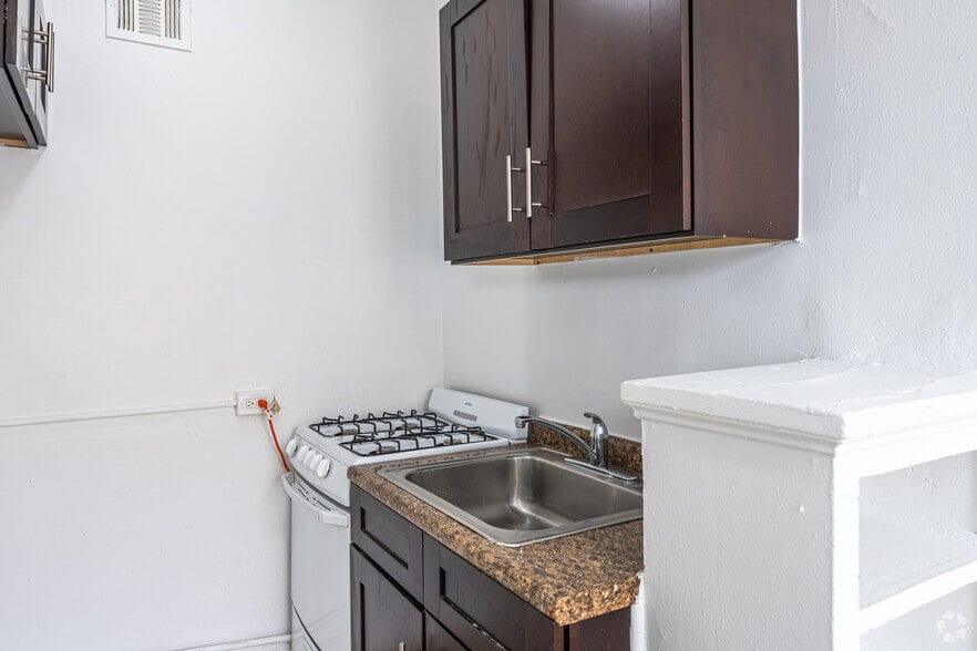 More Photos Of 5501 W Washington Blvd, Chicago Apartments For Sale