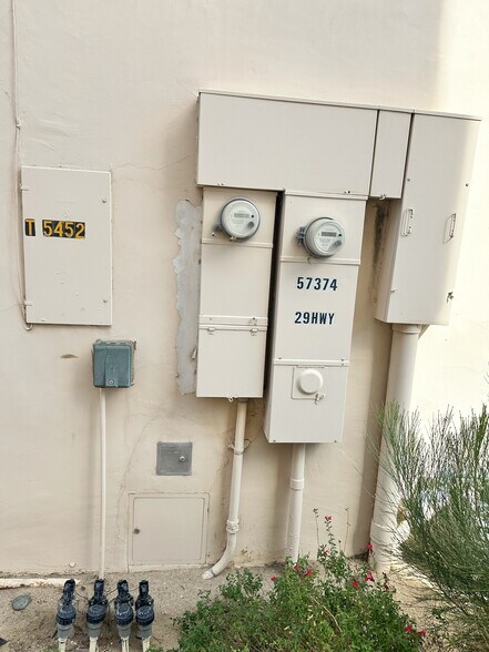 More Photos Of 57374 29 Palms Hwy, Yucca Valley Medical For Sale