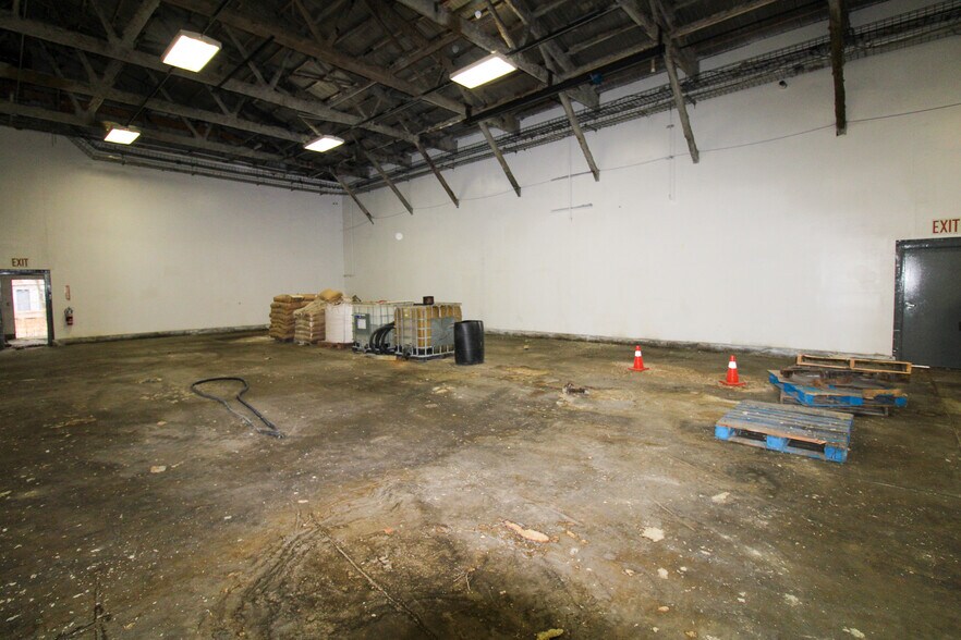 More Photos Of 7350 State Route 111, South Roxana Industrial For Sale