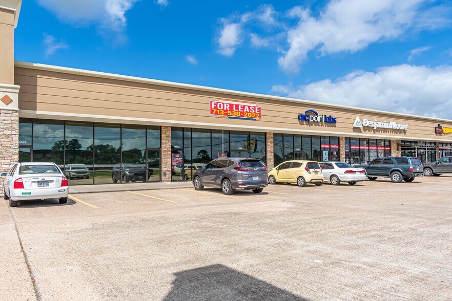 More Photos Of 103-133 Bay Area Blvd, Webster Unknown For Lease