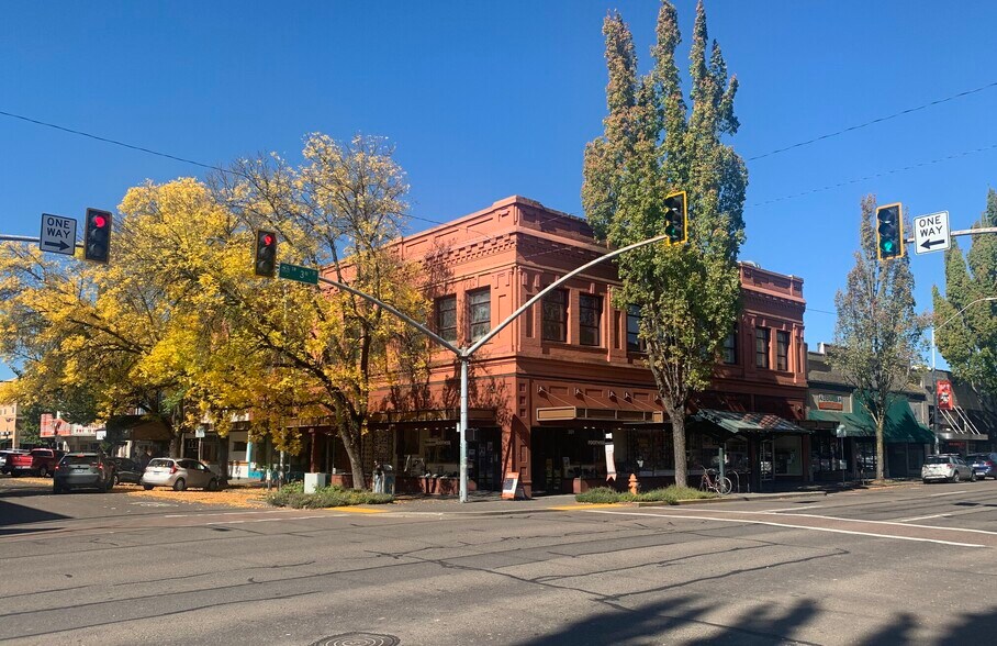 Primary Photo Of 301-311 SW Madison Ave, Corvallis Storefront For Lease