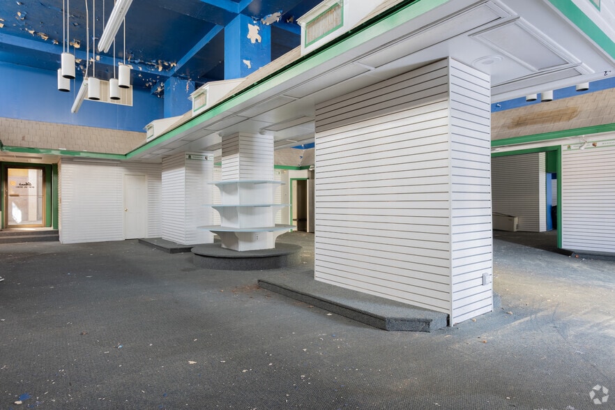 More Photos Of 401 11th St, Huntington Unknown For Sale