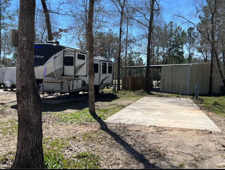 More Photos Of 6300 FM 3081, Willis Manufactured Housing Mobile Home Park For Sale