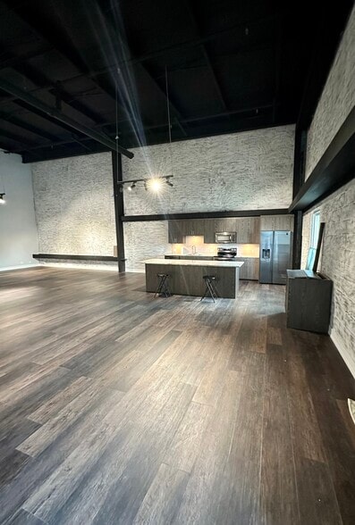 More Photos Of 10344 66th St N, Pinellas Park Industrial For Sale