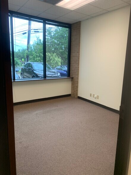 More Photos Of 9300 Jollyville Rd, Austin Office For Lease