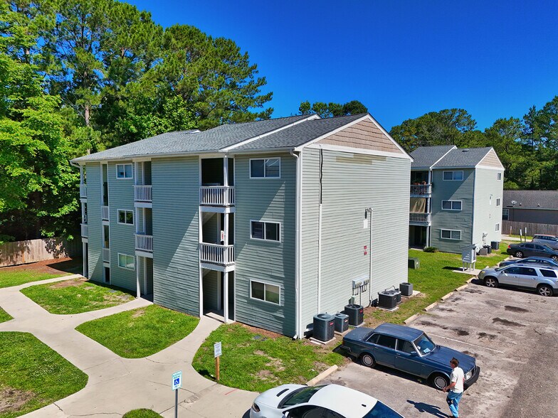 More Photos Of 201-217 Sunn Aire Ct, Wilmington Apartments For Sale