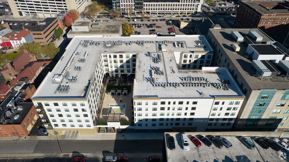 More Photos Of 265 E State St, Columbus Apartments For Lease