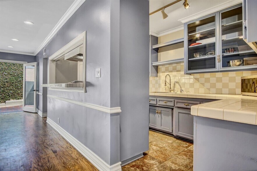 More Photos Of 1511 12th St, Santa Monica Multifamily For Sale