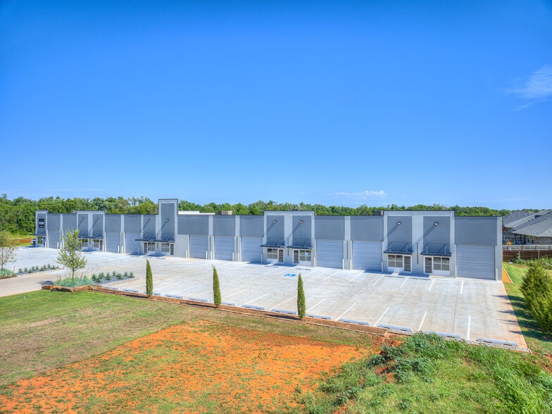 More Photos Of 4009 NW 164th St, Edmond Industrial For Sale