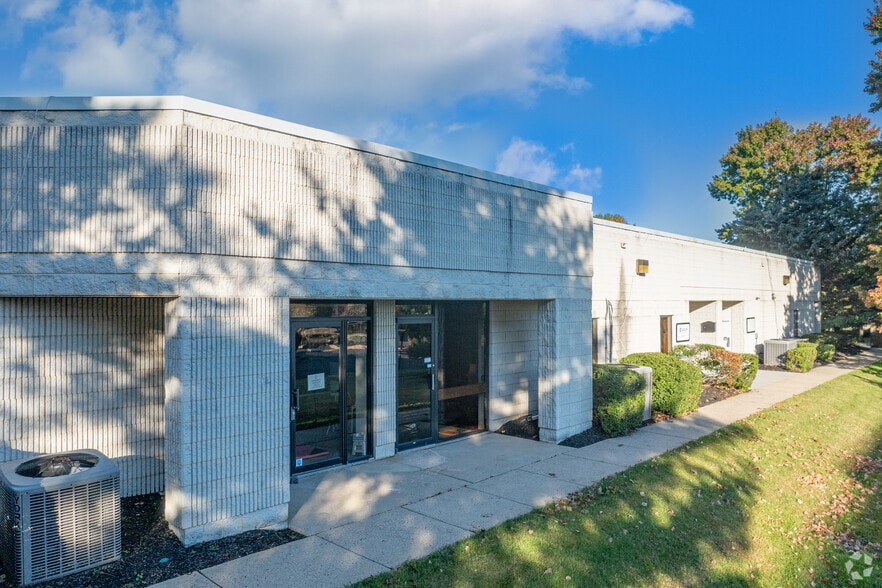 More Photos Of 3 Eves Dr, Marlton Office For Sale