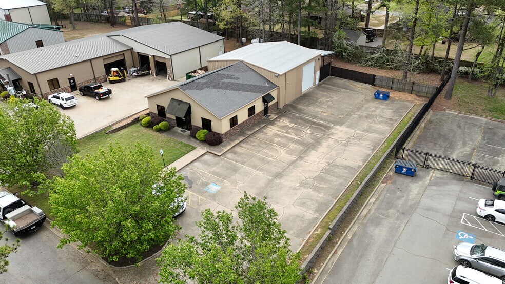Primary Photo Of 3007 Corporate Ctr, Bryant Light Distribution For Sale