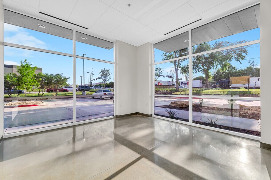 More Photos Of 1100 Lakeside Parkway, Flower Mound Showroom For Lease