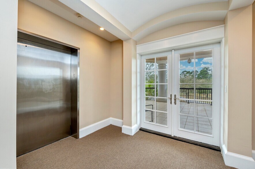 More Photos Of 3201 Heritage Plantation Blvd, Laurel Hill Office For Sale