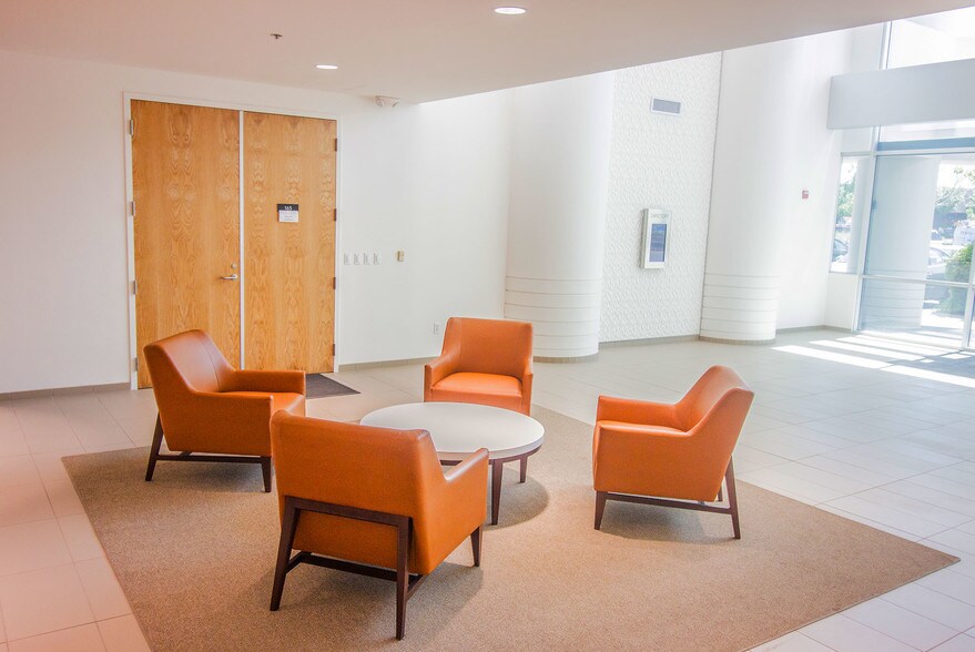 More Photos Of 88 Rowland Way, Novato Medical For Lease