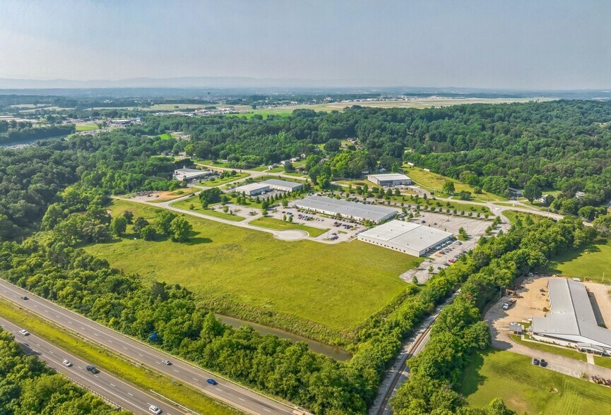 More Photos Of 3231 N Star Cir, Louisville Office For Lease