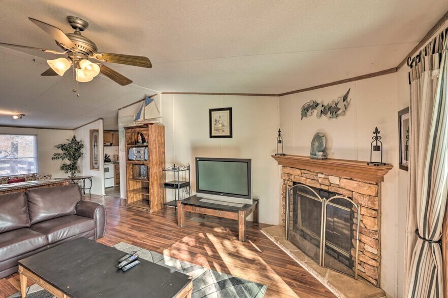More Photos Of 180 Private Road 1735, Chico Marina For Sale