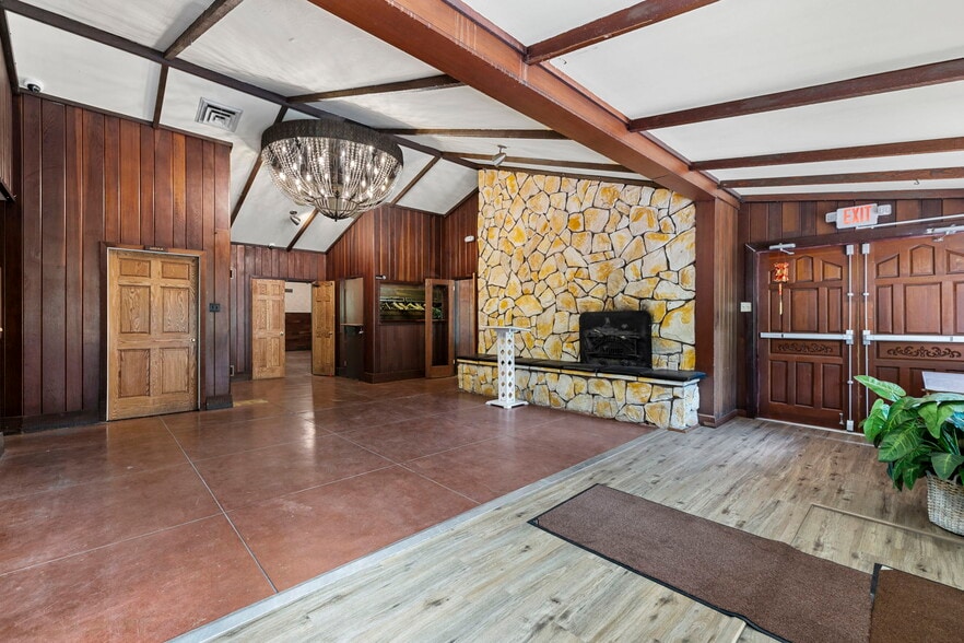 More Photos Of , Willits Unknown For Sale