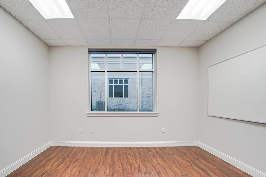 More Photos Of 1402 S Custer Rd, McKinney Office For Lease