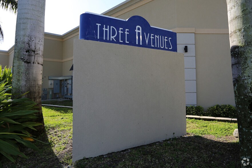 More Photos Of 2089 Indian River Blvd, Vero Beach Unknown For Lease