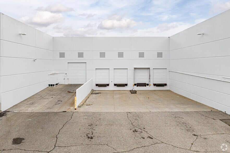 More Photos Of 293-301 Brea Canyon Rd, City Of Industry Warehouse For Sale