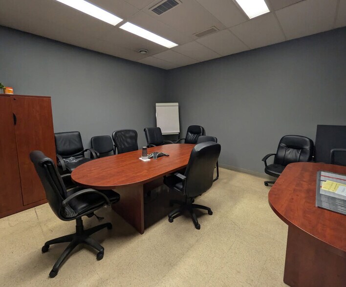 More Photos Of 157 Leonard St, Regina Warehouse For Lease