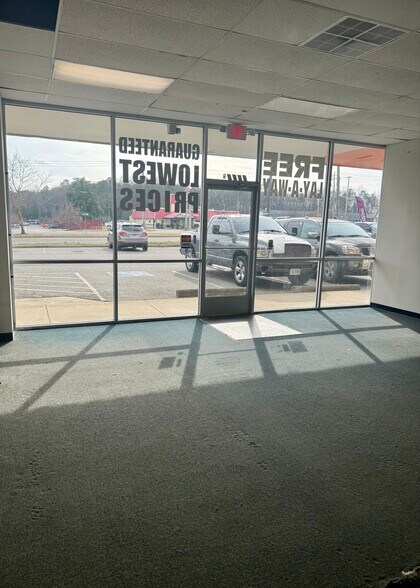 More Photos Of 6830-6832 Midlothian Tpke, Richmond Unknown For Lease