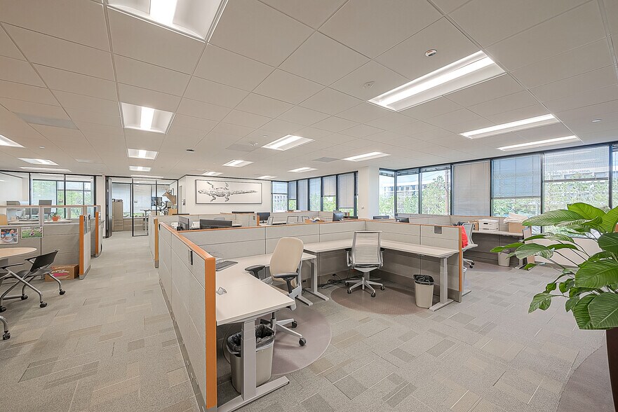 More Photos Of 6575 West Loop South, Bellaire Office For Lease