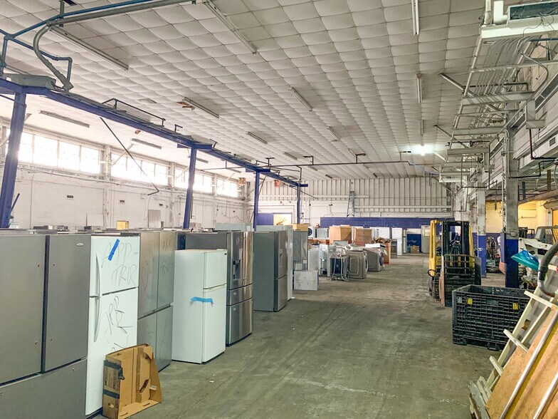 More Photos Of 315 E Ridgely St, Atmore Warehouse For Sale