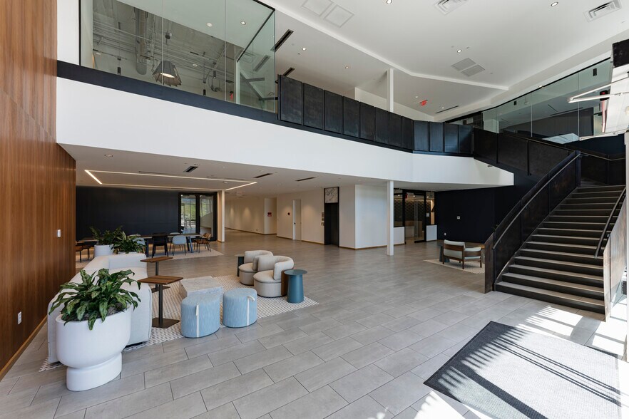 More Photos Of 1295 W Washington St, Tempe Office For Lease