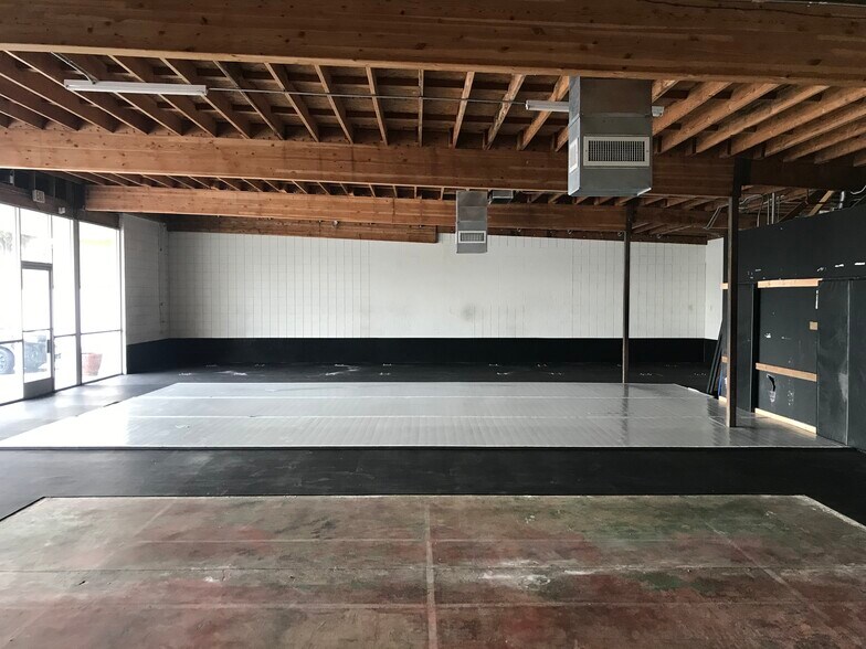 More Photos Of 6921 Cerritos Ave, Stanton Storefront Retail Office For Lease