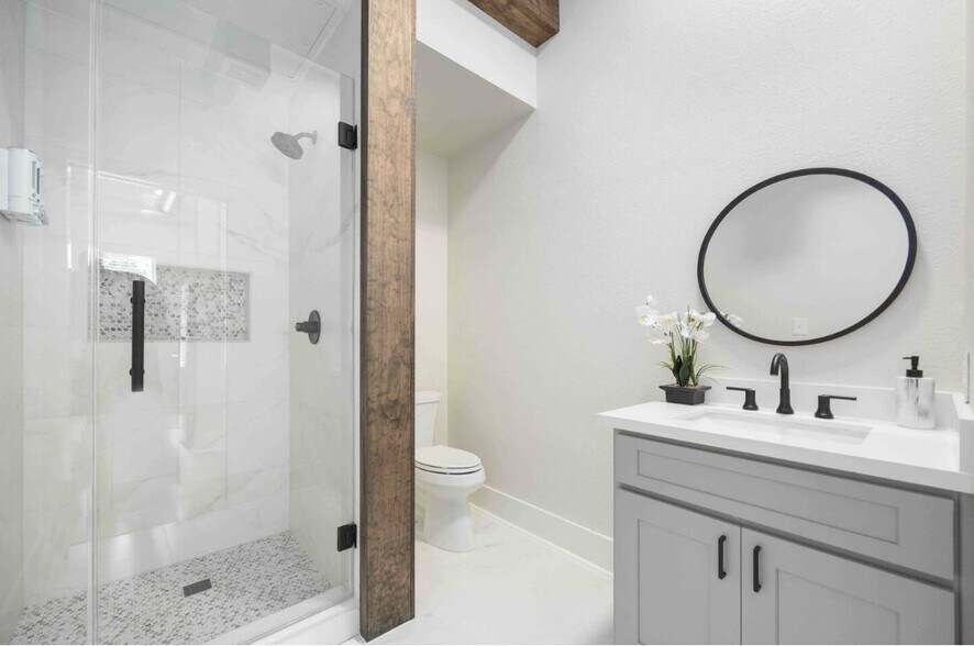 More Photos Of 214 Welch St, Houston Apartments For Sale