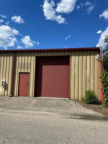 More Photos Of 6722 NW 18th Dr, Gainesville Warehouse For Lease