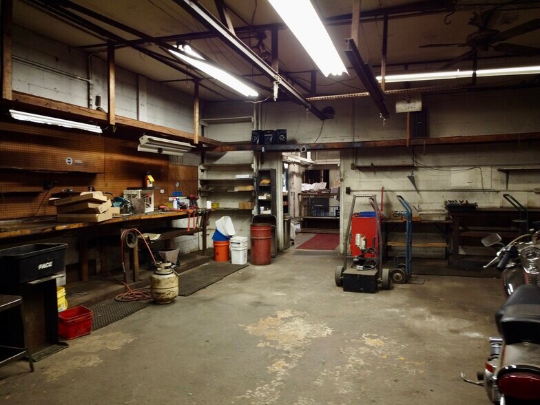 More Photos Of 3560 NW Highway 20, Conyers General Retail For Sale