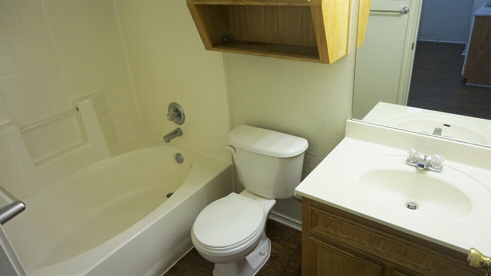 More Photos Of 411 E Central Texas Expy, Killeen Apartments For Sale
