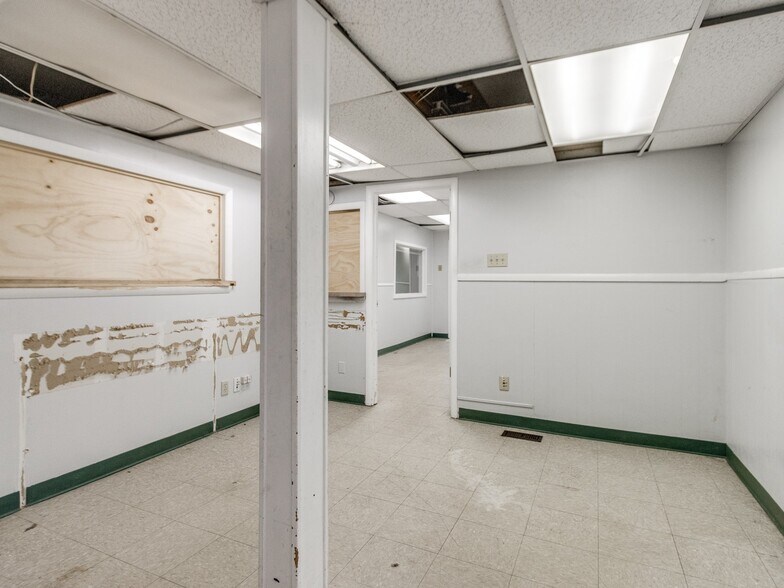 More Photos Of 5835 S Pennsylvania Ave, Oklahoma City Medical For Sale