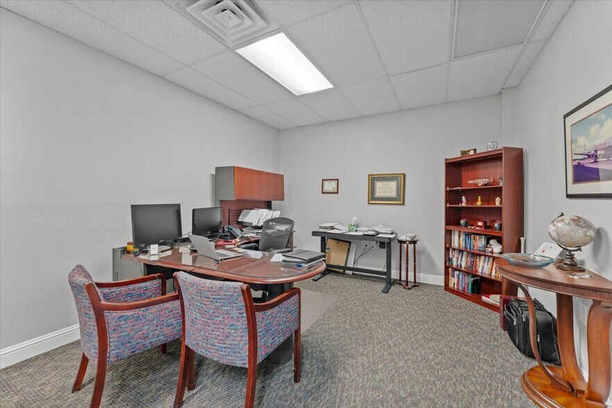 More Photos Of 2155 Larkspur Ln, Redding Office For Sale