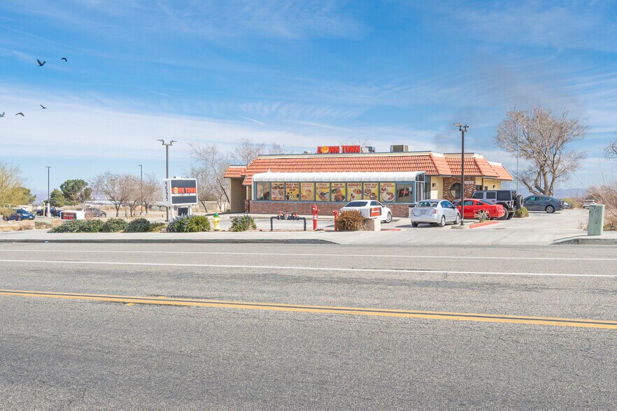 Primary Photo Of 9599 Sheep Creek Rd, Phelan Fast Food For Sale