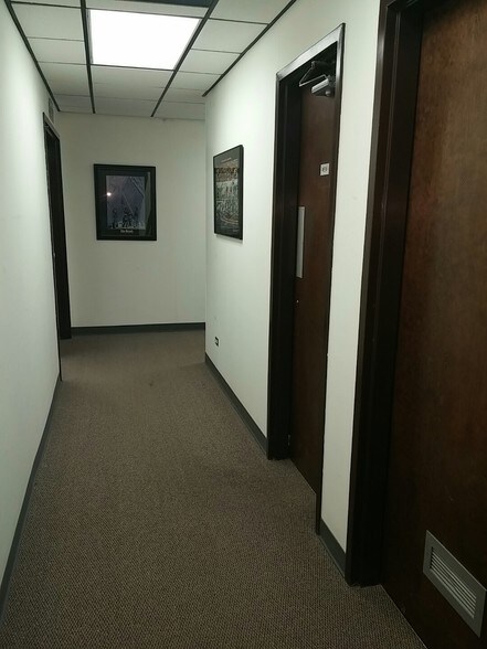 More Photos Of 4200 Euclid Ave, Rolling Meadows Office For Lease