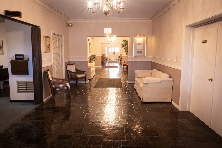 More Photos Of 15801 Cottage Grove Ave, Dolton Specialty For Sale