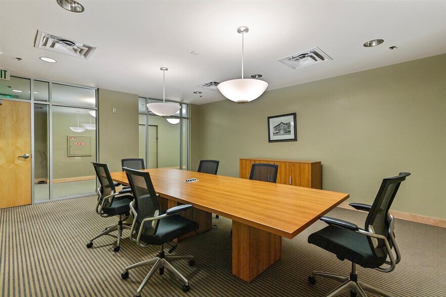 More Photos Of 1800 Glenarm Pl, Denver Office For Lease