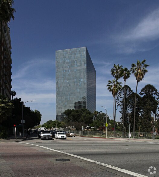 More Photos Of 600 S Commonwealth Ave, Los Angeles Office For Lease