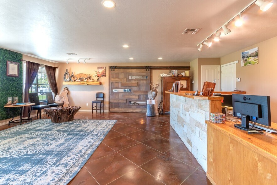 More Photos Of 75 Memory Ln, Burton Warehouse For Sale